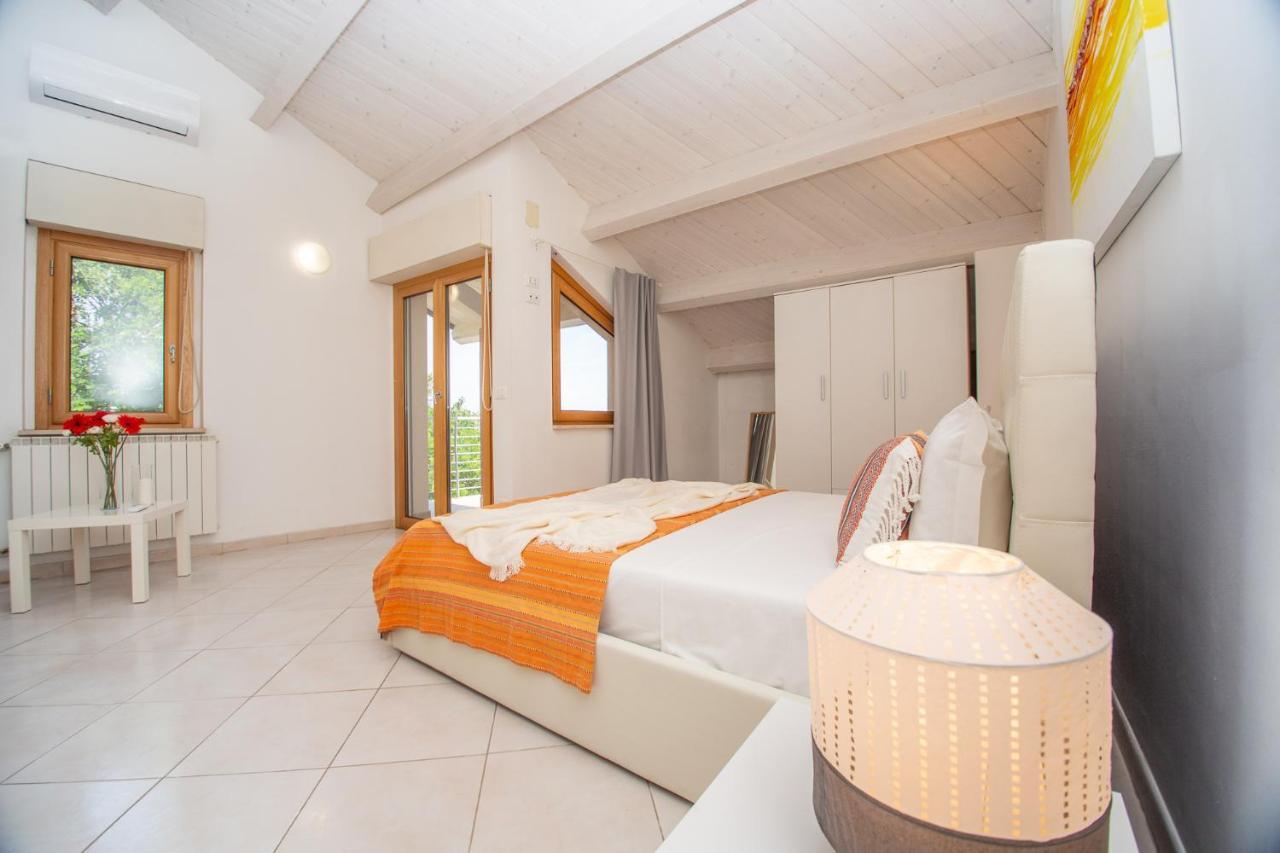 Abruzzodamare Amazing Apartments With Romantic Sea View Франкавилла-аль-Маре Экстерьер фото